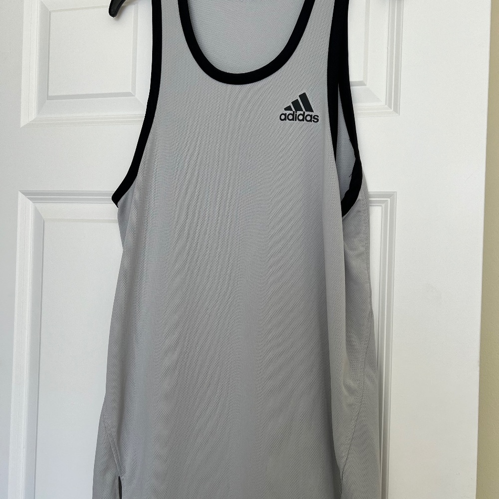 Adidas Men's Sleeveless Top Size Medium